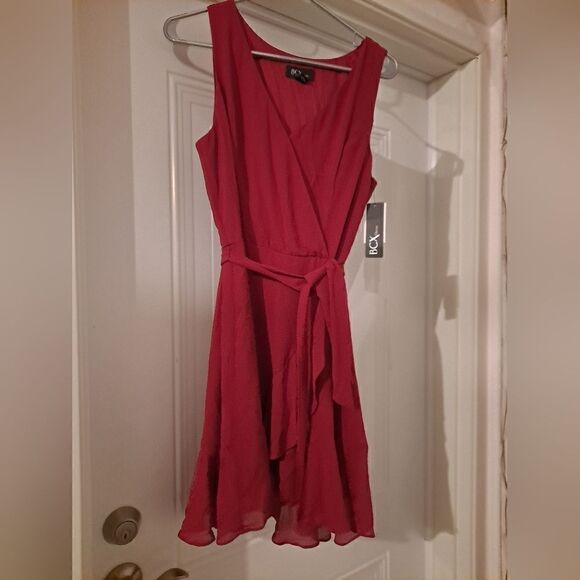 BCX Faux-Wrap Dress Juniors' Large RedV-neck Ruffle-Hem Belted Sleeveless - Picture 2 of 4